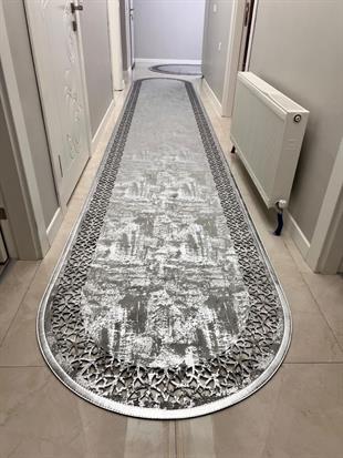 Yüzey Yapısı Deri ve Süetten Oluşan Lazer İşlemeli Dekoratif Halı