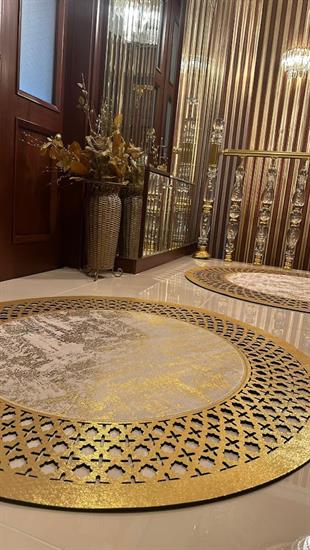 Yüzey Yapısı Deri ve Süetten Oluşan Lazer İşlemeli Dekoratif Halı