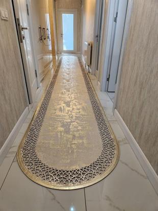 Yüzey Yapısı Deri ve Süetten Oluşan Lazer İşlemeli Dekoratif Halı