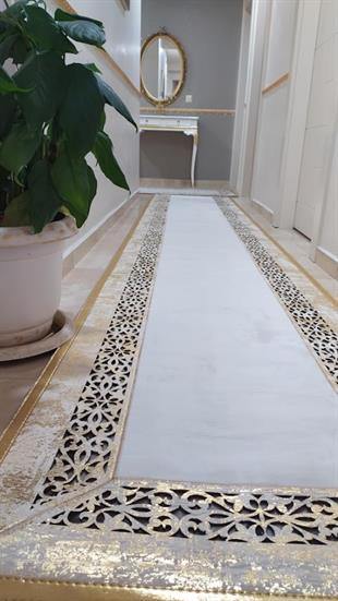 Yüzey Yapısı Deri ve Süetten Oluşan Lazer İşlemeli Dekoratif Halı