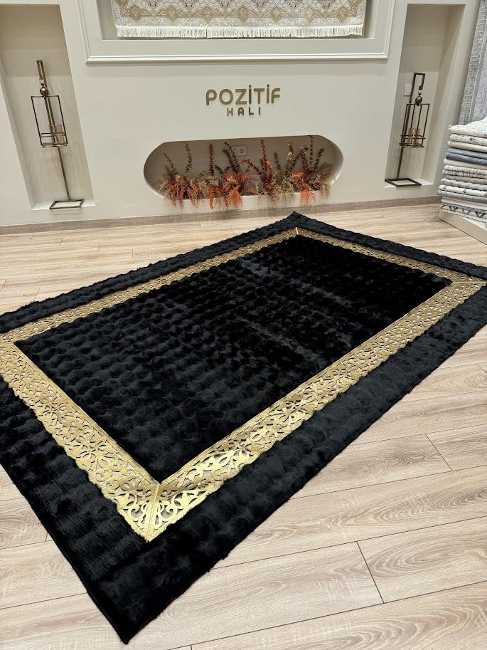 Yumuşak Yüzeyli Kaymaz Tabanlı Özel Şahmeran Serisi Halılar