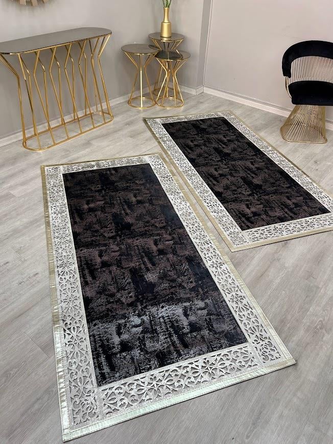 Yüzey Yapısı Deri ve Süetten Oluşan Lazer İşlemeli Dekoratif Halı