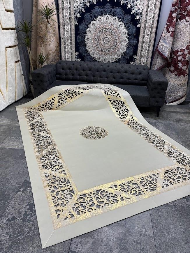 Yüzey Yapısı Deri ve Süetten Oluşan Lazer İşlemeli Dekoratif Halı
