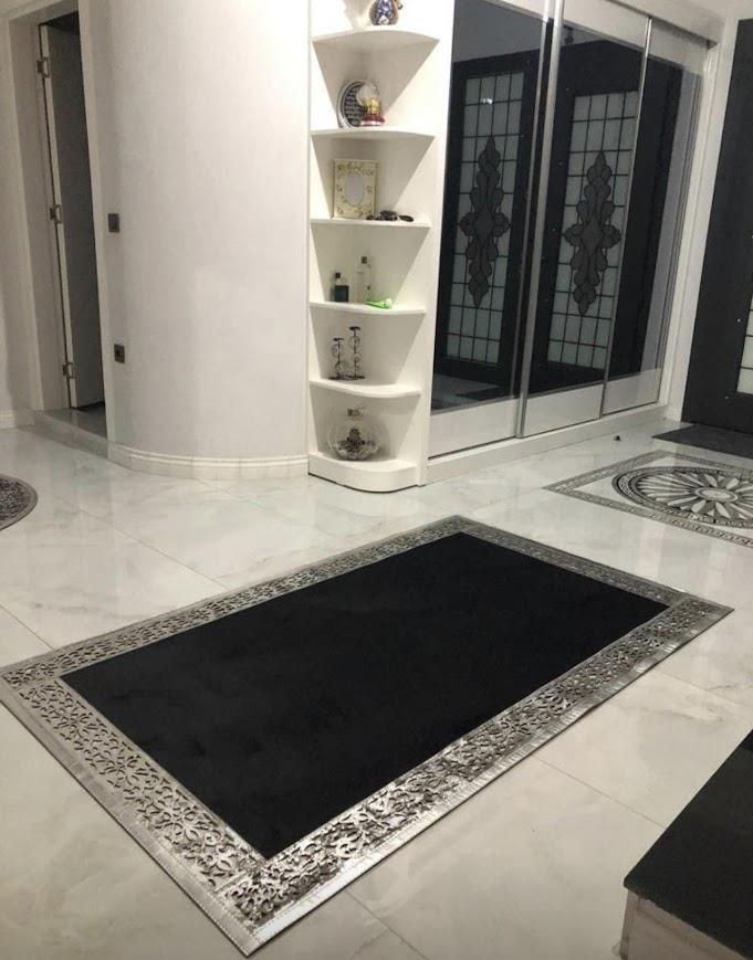Yüzey Yapısı Deri ve Süetten Oluşan Lazer İşlemeli Dekoratif Halı