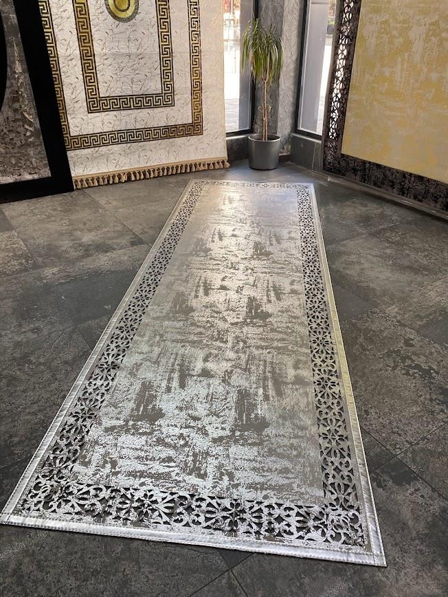 Yüzey Yapısı Deri ve Süetten Oluşan Lazer İşlemeli Dekoratif Halı