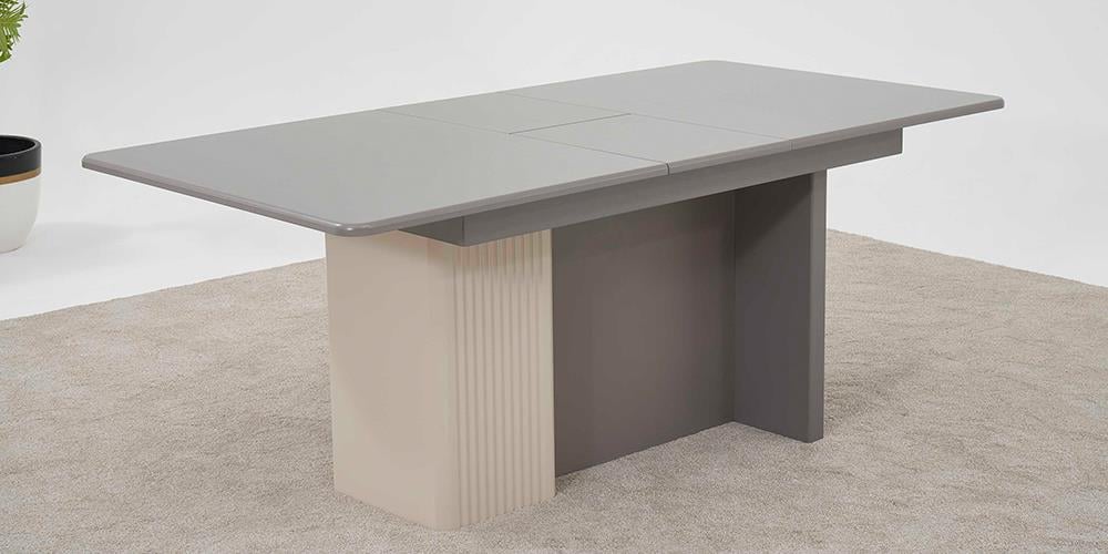 Sevgi Açılır Masa