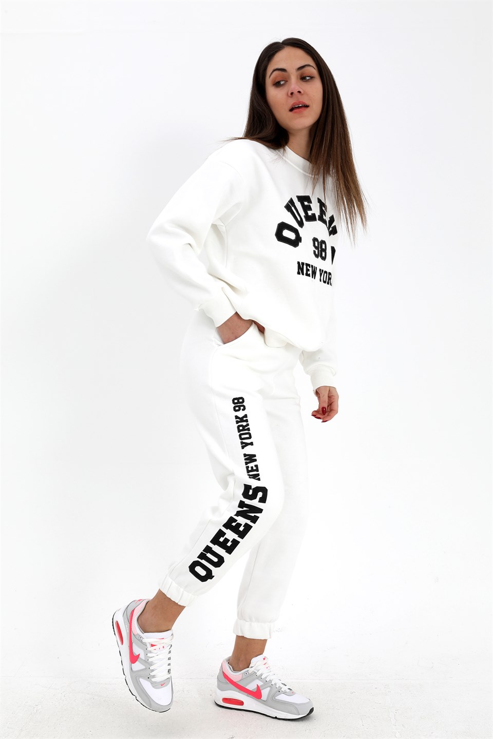Bisiklet Yaka Quens Baskılı Üç İplik Eşofman Takımı - Ekru
