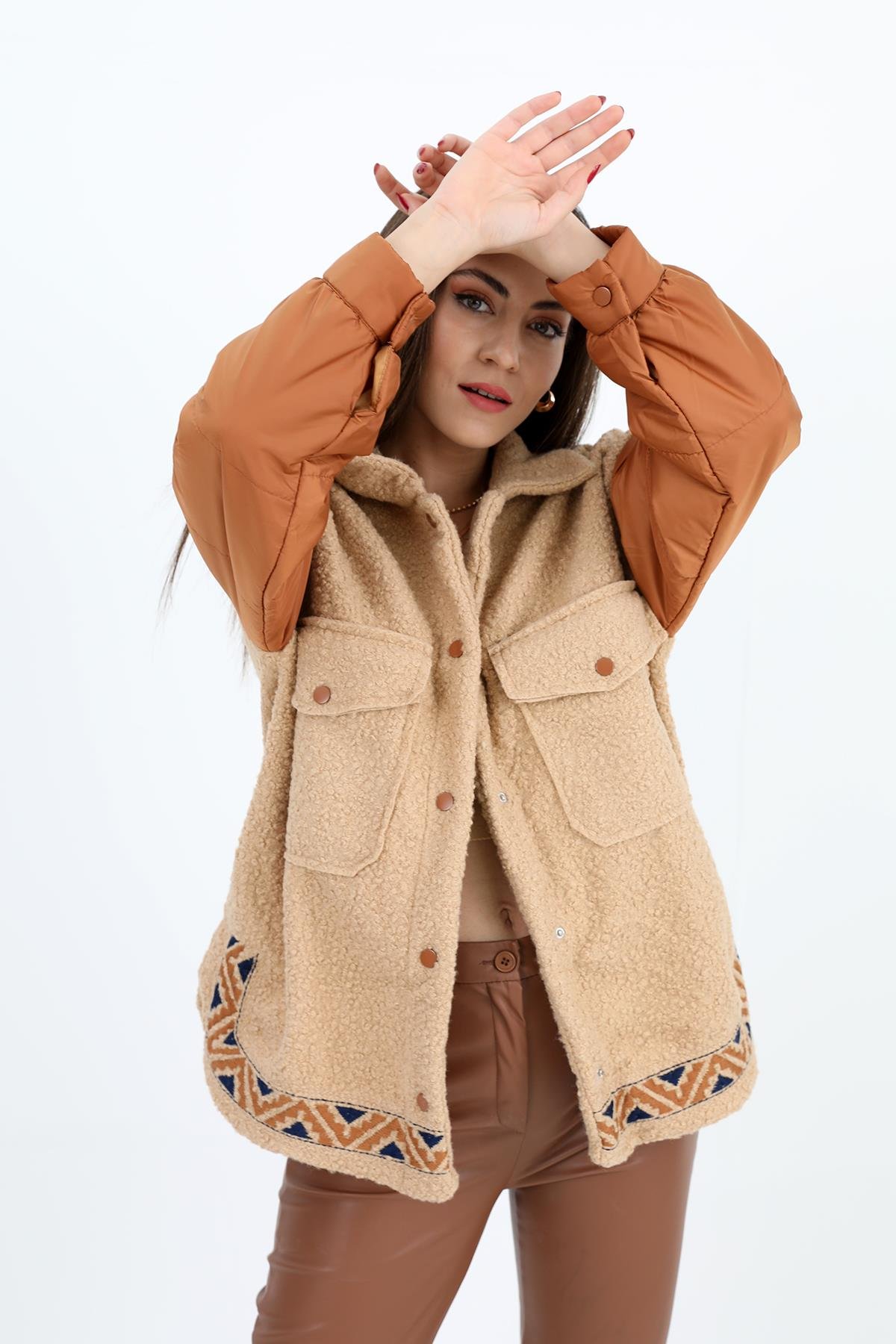 Gömlek Bergamo Kolları Kapitone Eteği Nakışlı - Bej