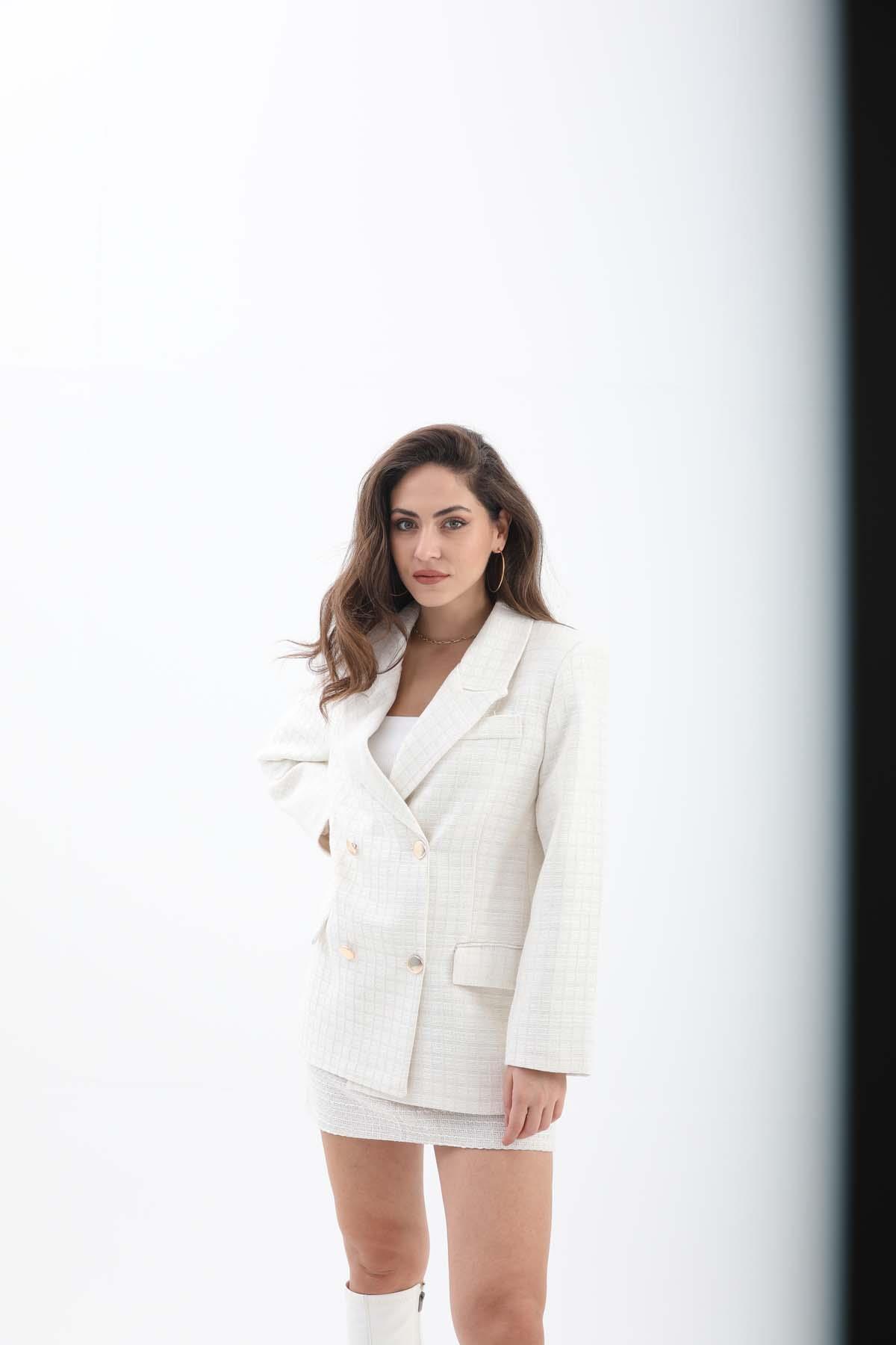 Kare Desen Kruvaze Yaka Ceket - Ekru