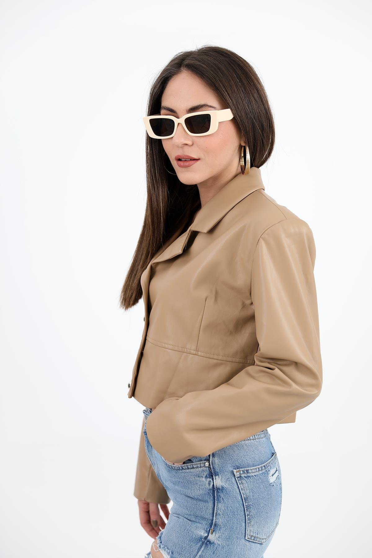 Kruvaze Yaka Vatkalı Düğmeli Kısa Deri Ceket - Camel