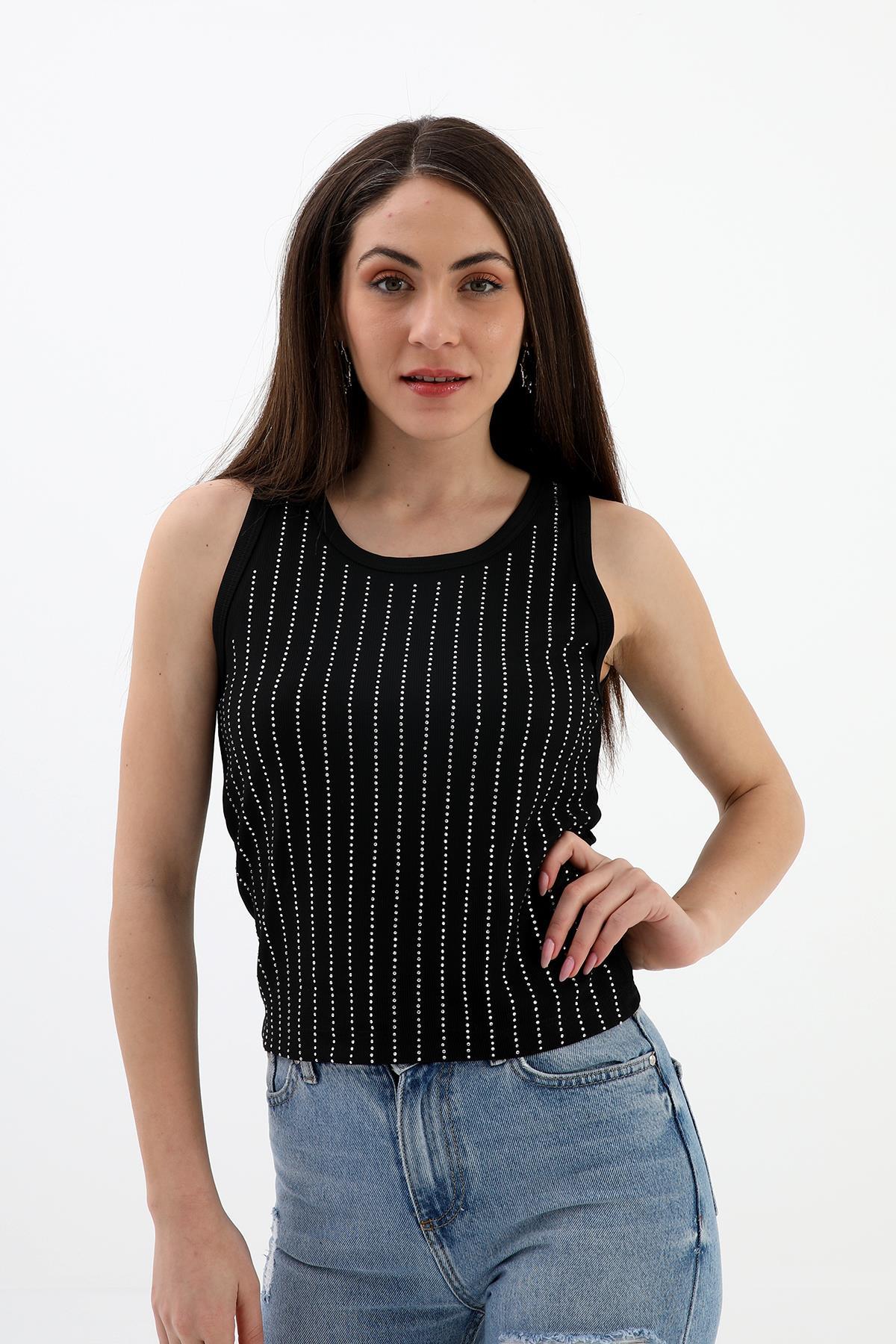 Taş İşlemeli Kolsuz Bluz - Siyah