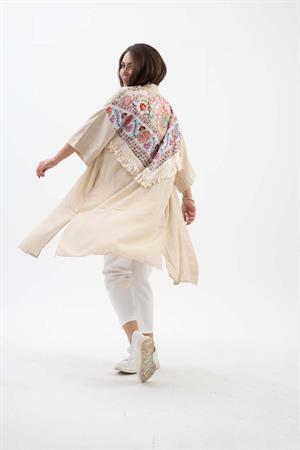 Arkası Baskılı Püsküllü Kimono - Bej