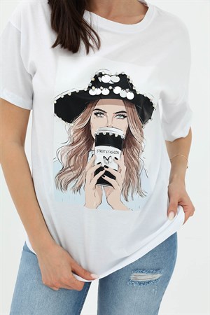 Bisiklet Yaka Kovboy Şapkalı Süprem T-shirt - Beyaz