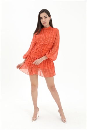 Büzgülü Puantiyeli Şifon Elbise - Turuncu