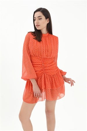 Büzgülü Puantiyeli Şifon Elbise - Turuncu