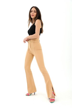 Kemerli Yanı Yırtmaçlı İspanyol Paça Atlas Kumaş Pantolon - Camel