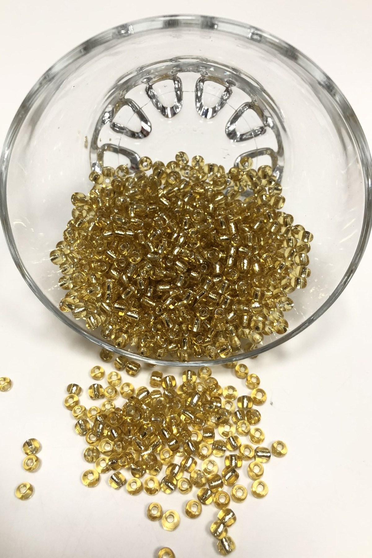 Açık Altın Sarısı Kum Boncuk 4 mm 50 gr