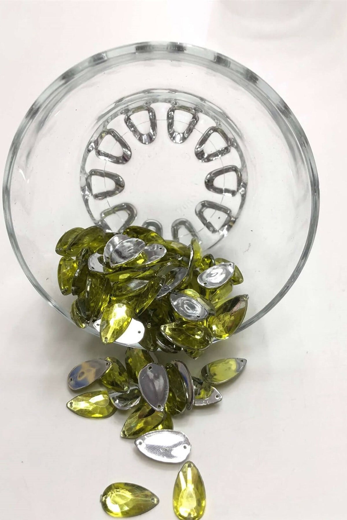 Açık Yeşil Damla Plastik Dikme Taş 20 gr