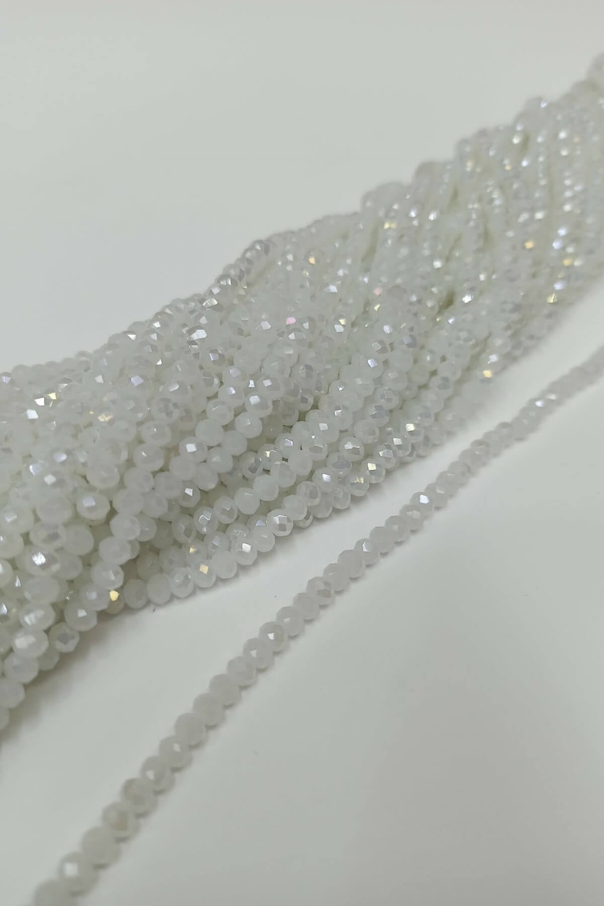 Beyaz Fildişi Kristal Boncuk 4 mm