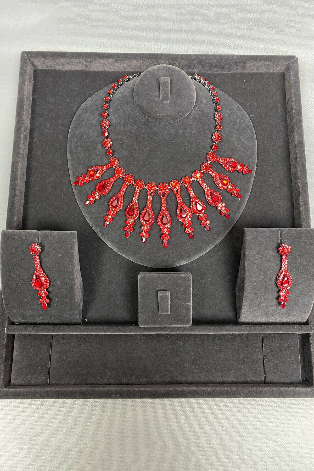 Henna Taşlı Abiye Kolye Küpe Seti Kırmızı