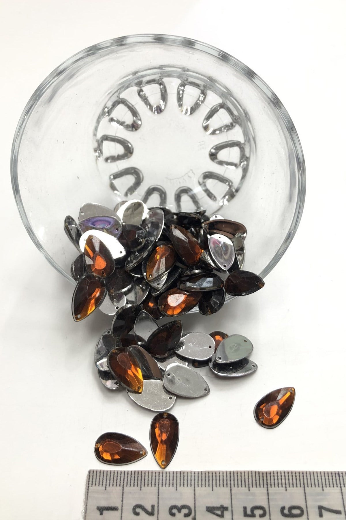 Kahve Plastik Damla Dikme Taş 20 gr