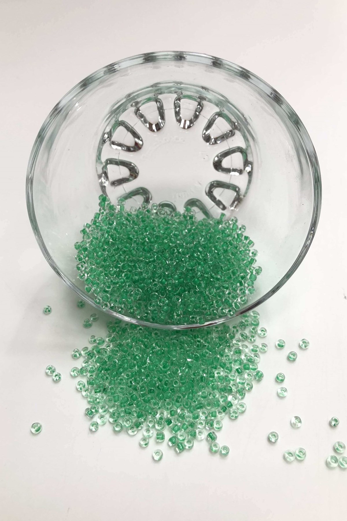 Koyu Mint Yeşili Kum Boncuk Orta Boy 3 mm 50 gr