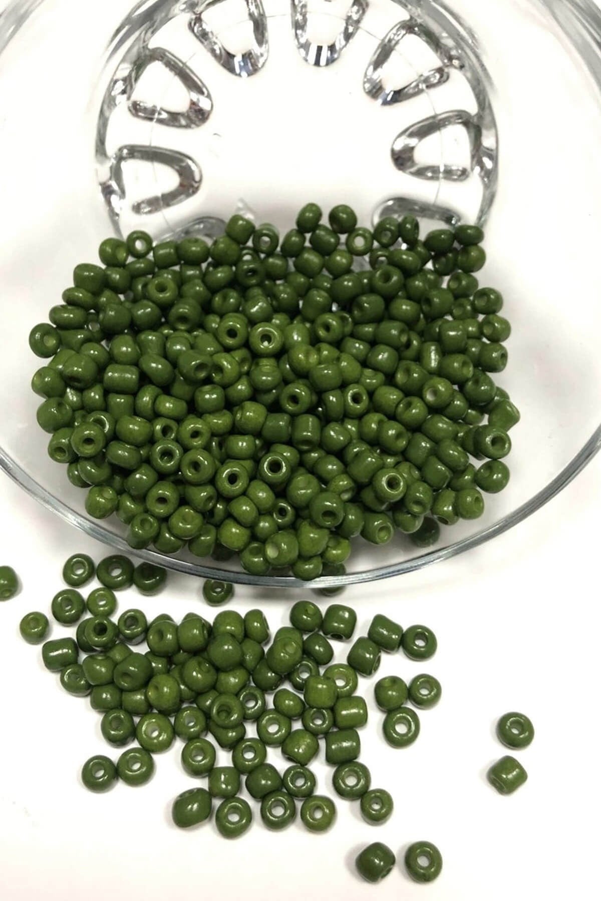 Koyu Yeşil Kum Boncuk Orta Boy 4 mm 50 gr