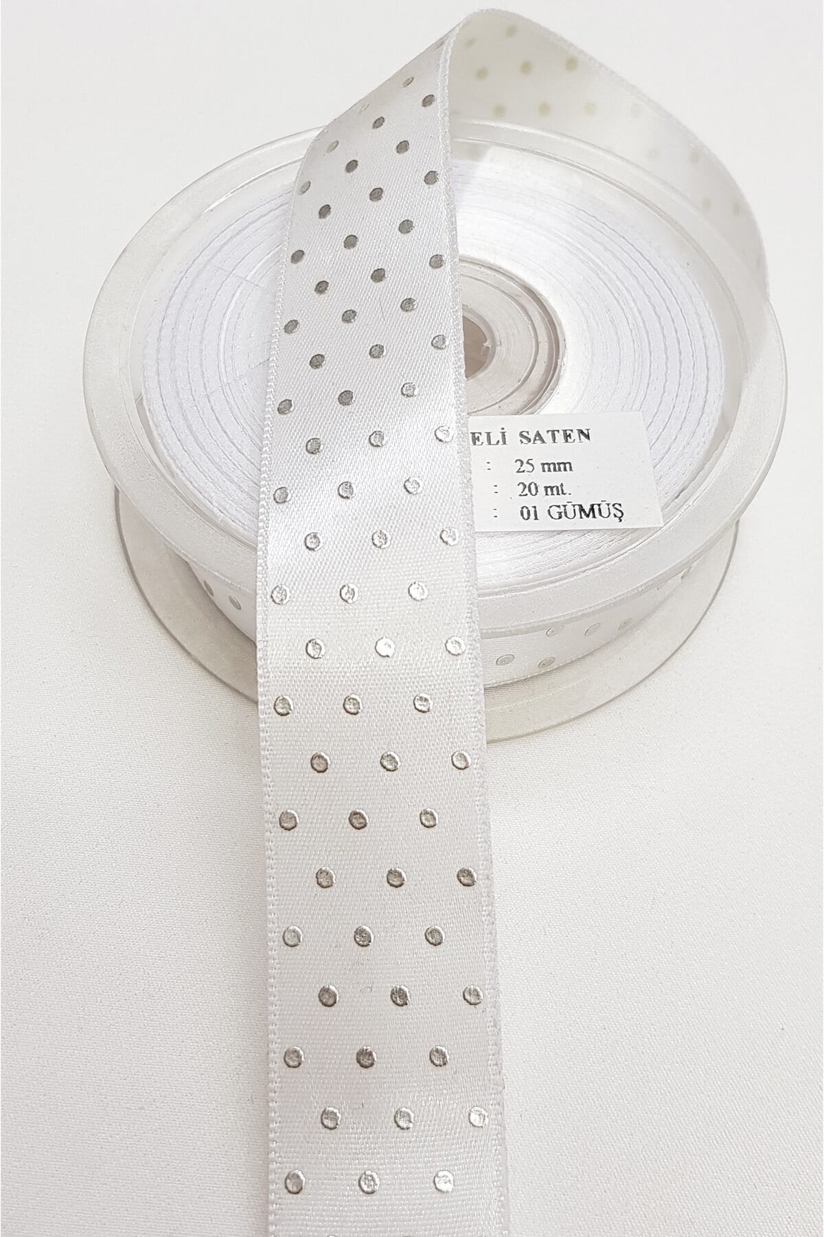 Krem Gümüş Puantiye Baskılı Saten Kurdele 2,5Cm