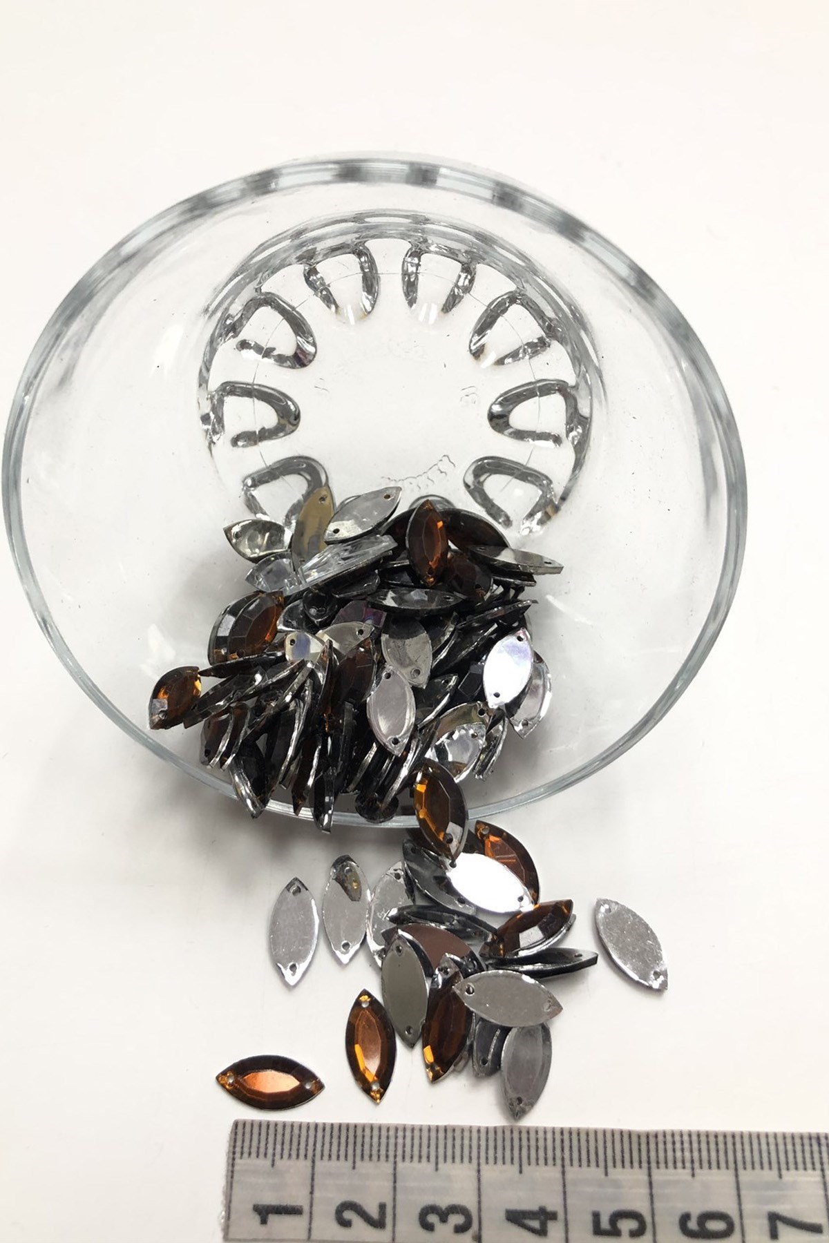 Mekik Kahve Plastik Dikme Taş 20 gr