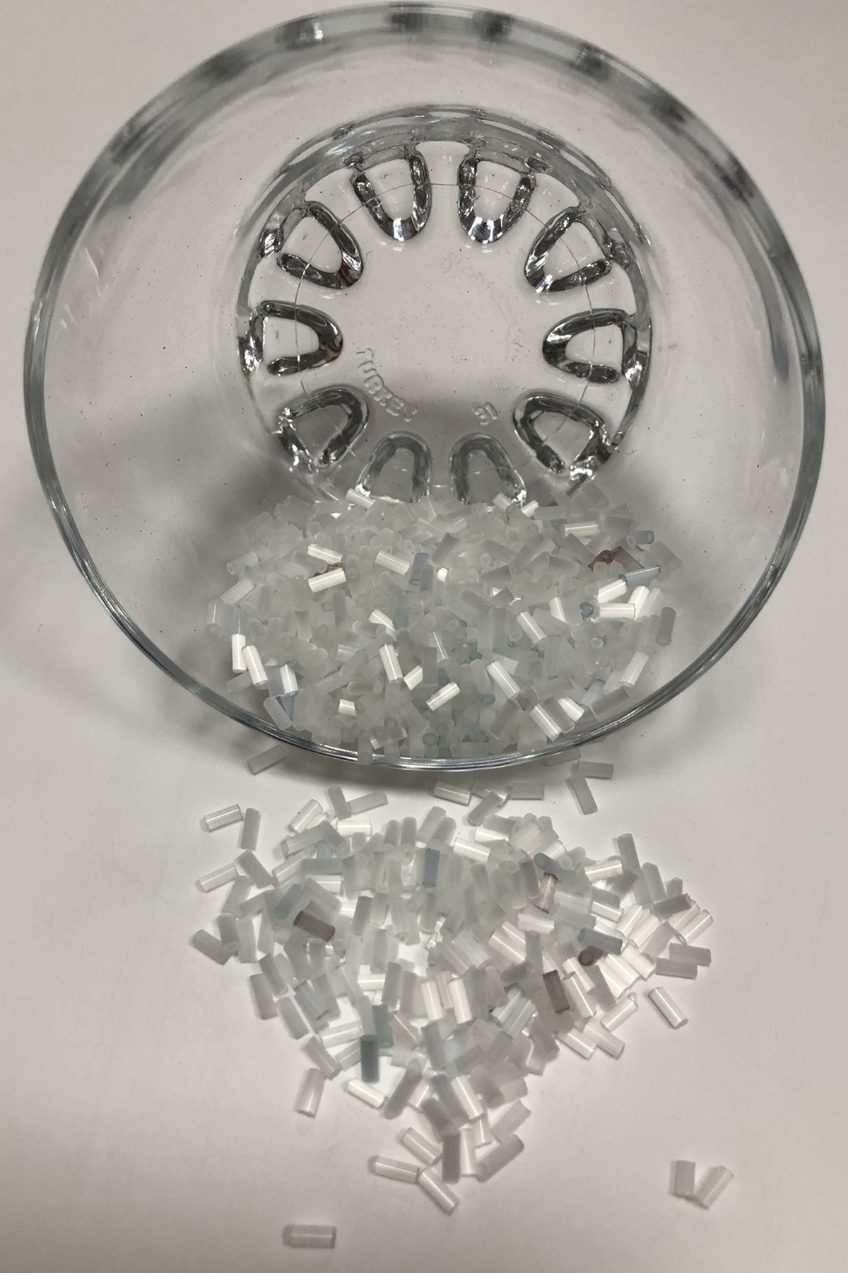 Sedef Beyaz Boru Boncuk 3,5 mm