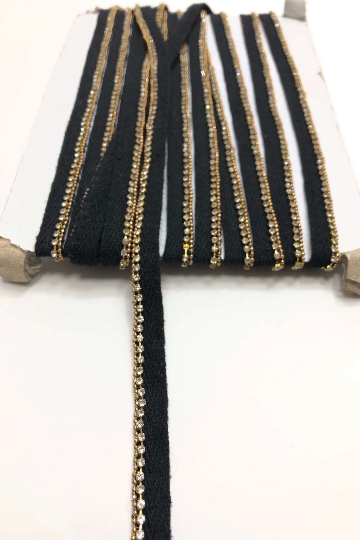 Siyah Biyeli Taşlı Şerit