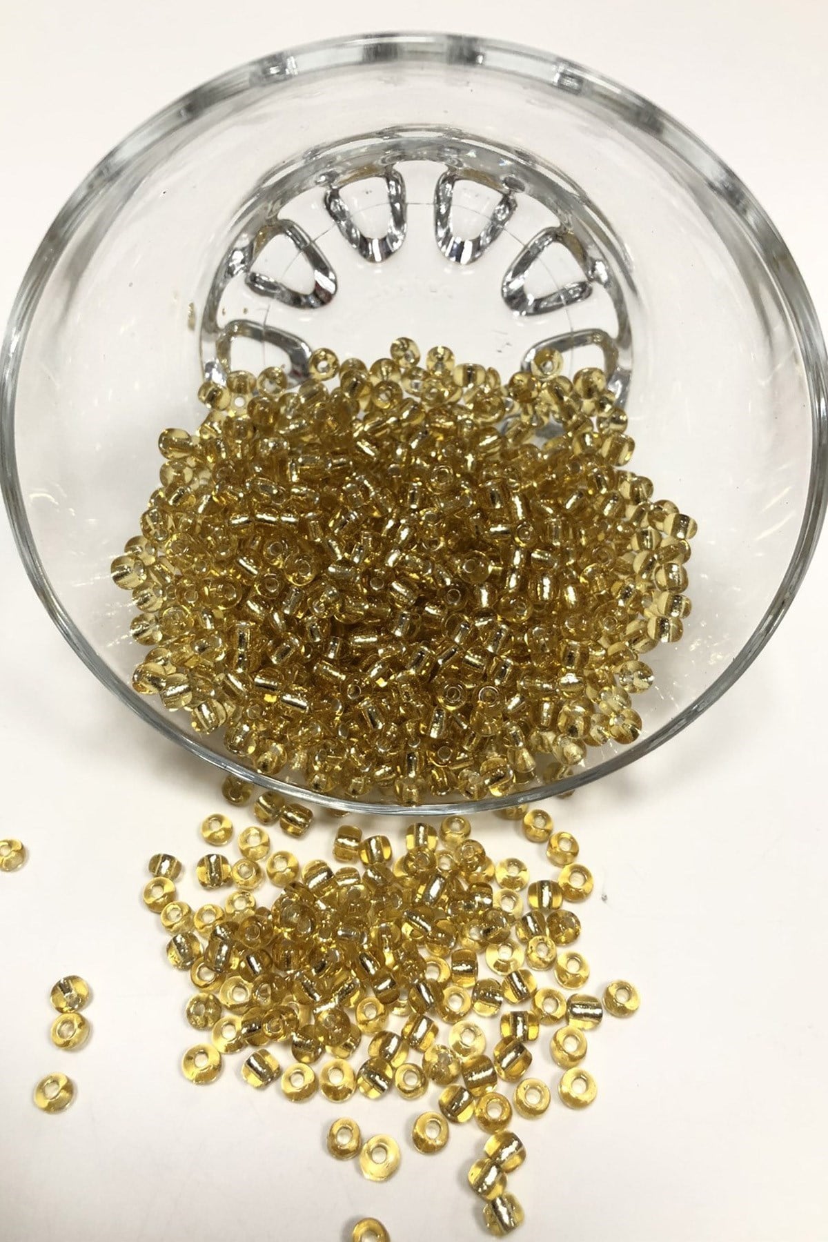 Açık Altın Sarısı Kum Boncuk 4 mm 50 gr