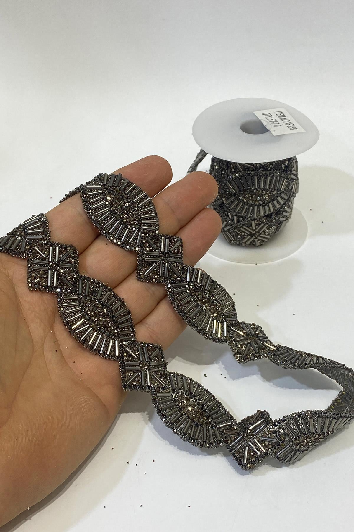 Antrasit Gri Ütüyle Yapışan Taşlı Oval Aksesuar Boncuklu Şerit