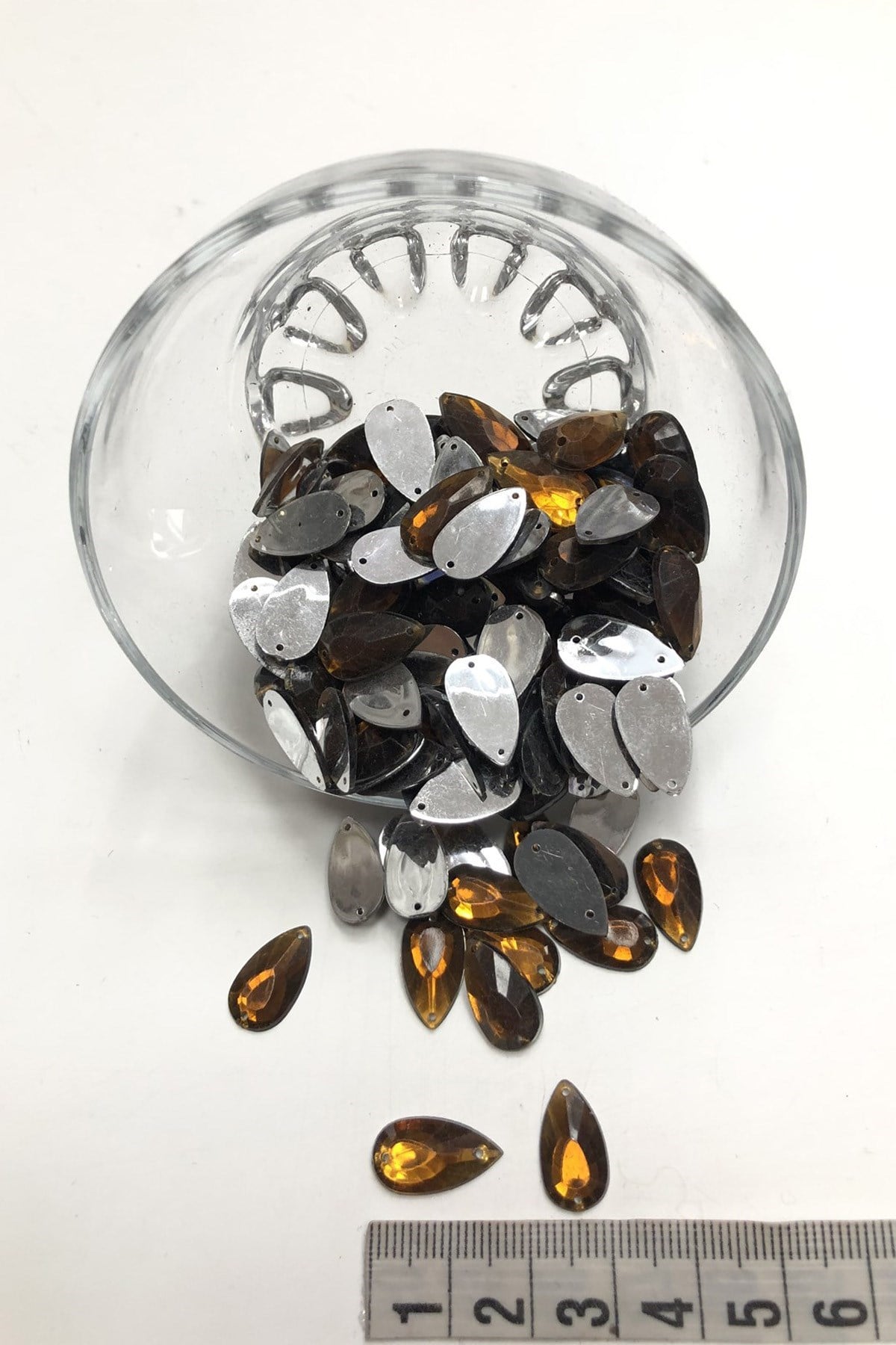 Damla Kahve Plastik Dikme Taş 20 gr