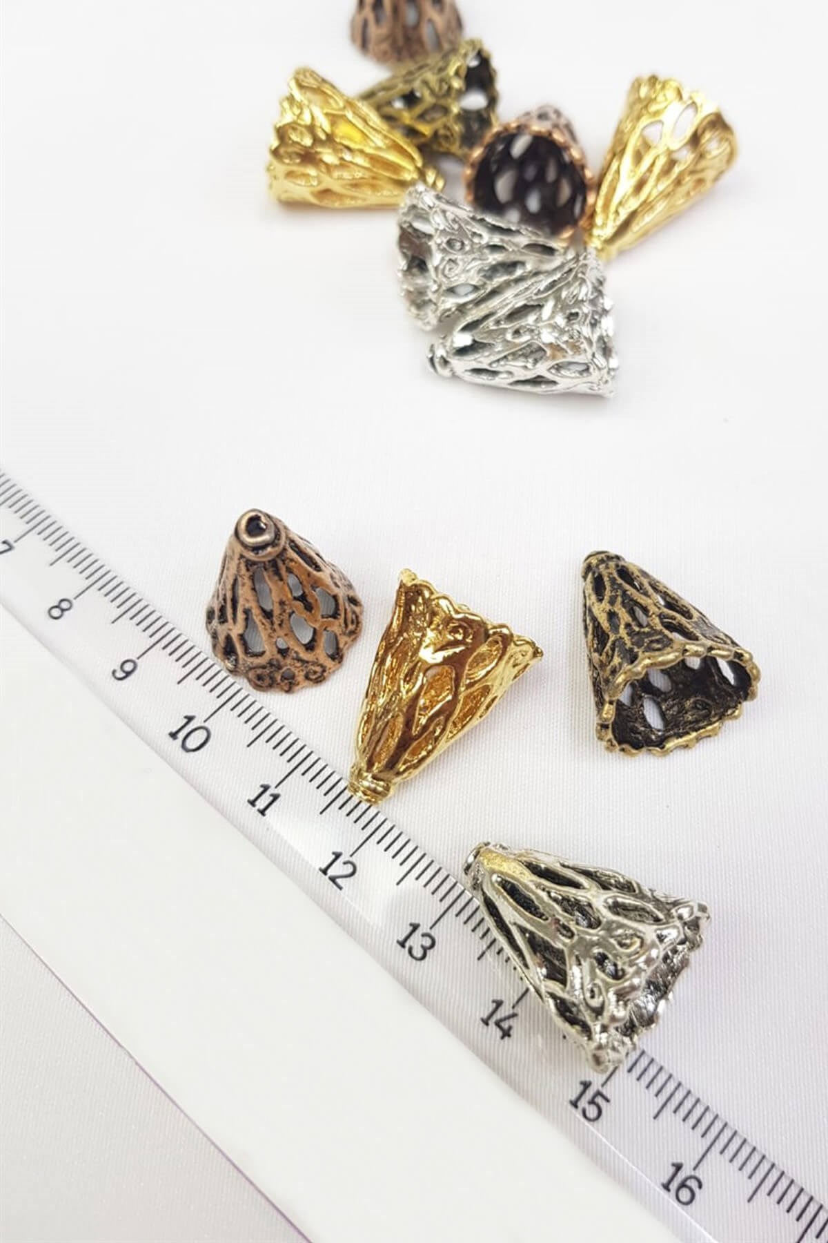 Desenli Metal Huni Kapak 04