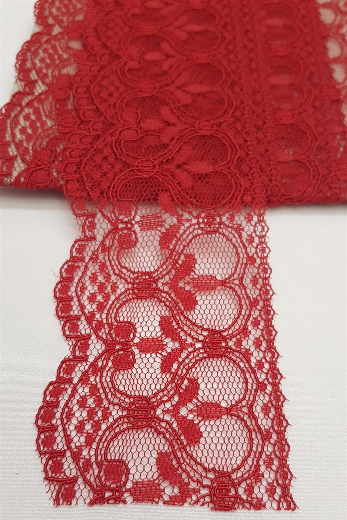 Kırmızı Kolalı Kuğu Dantel 6 cm