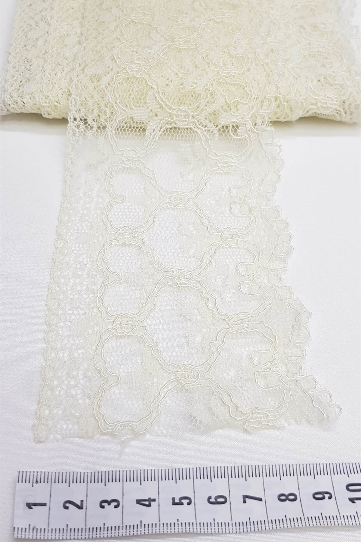 Krem Kolalı Kuğu Dantel 6 cm