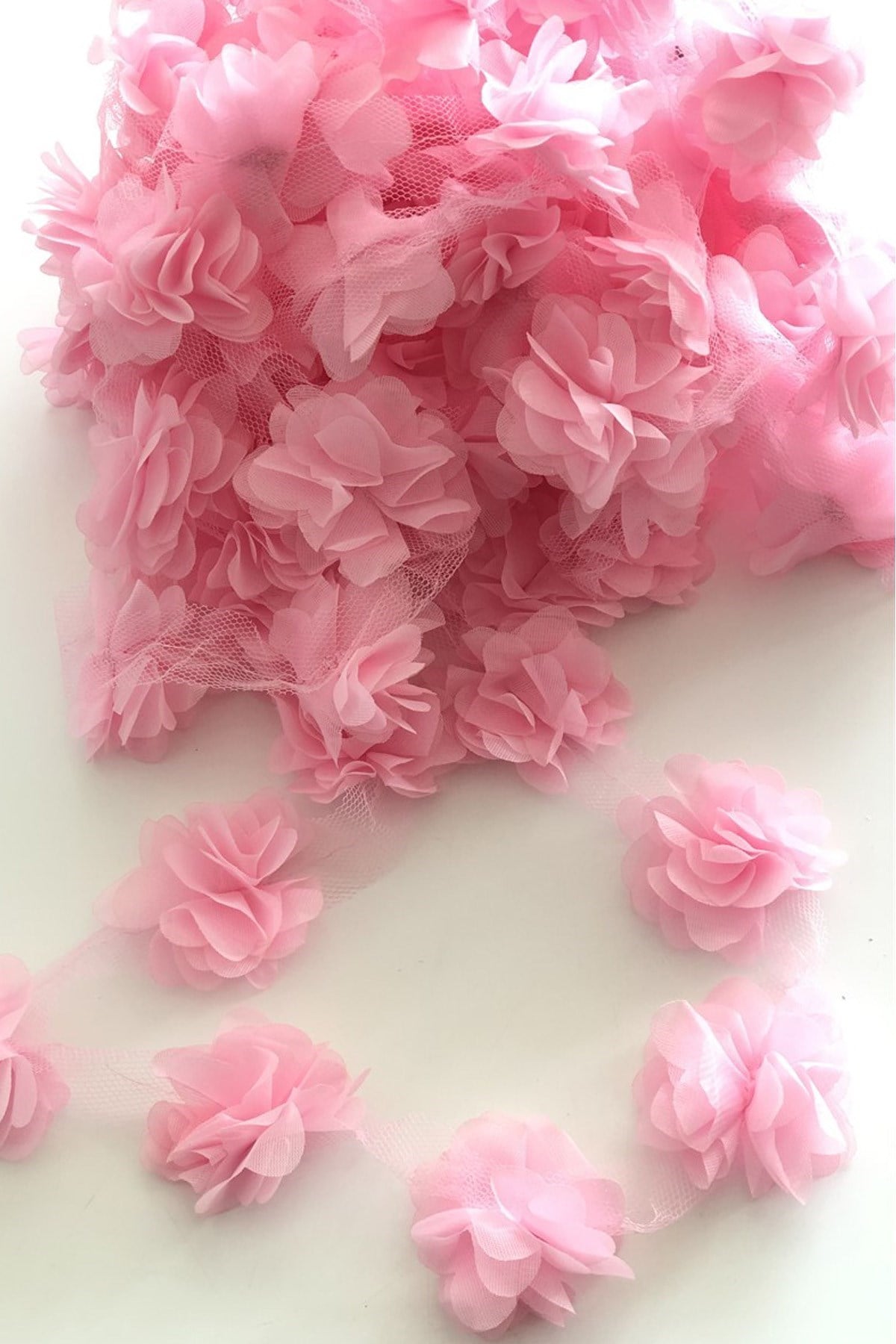 Pembe Lazer Kesim Şifon Tül Çiçek
