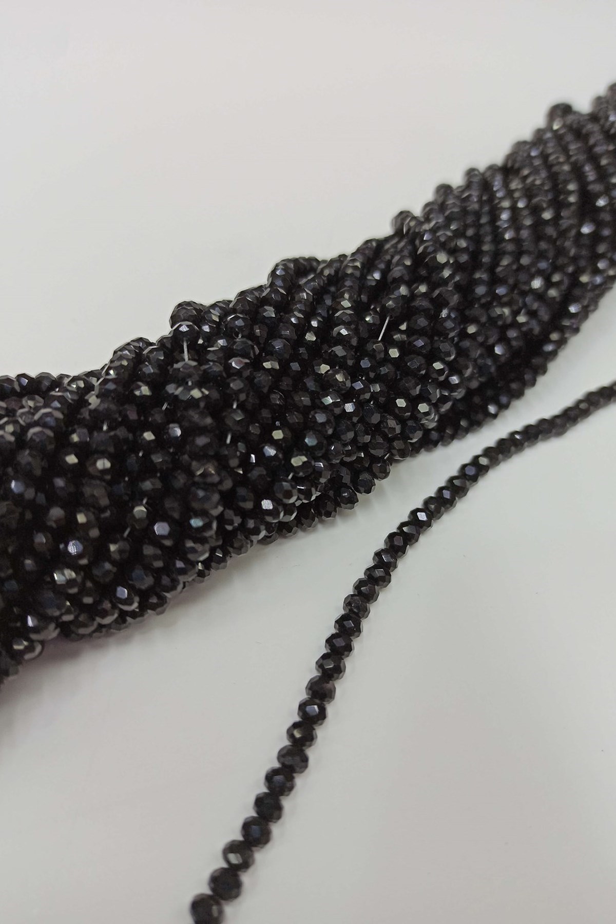 Siyah Kristal Boncuk 4mm