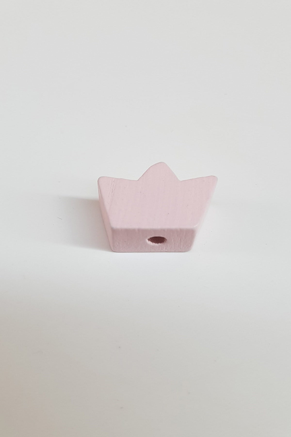 Taç Motifli Açık Pembe Ahşap Boncuk