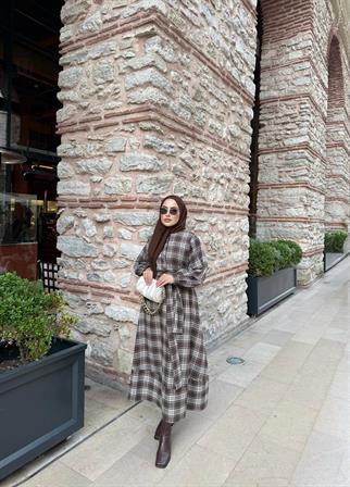 ELBS-015H&R ButikEsna Kareli Elbise Acı Kahve