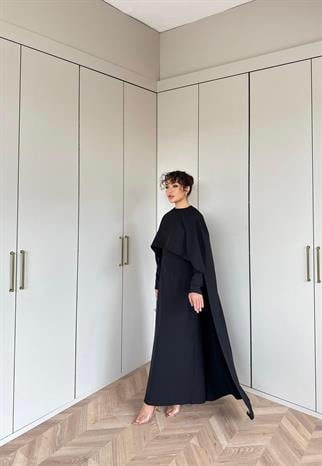 elbs-1176H&R ButikNehir Pelerinli Elbise Siyah