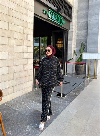 HR-1208H&R ButikBel - Ades Çizgi Detaylı Puantiyeli Takım Siyah