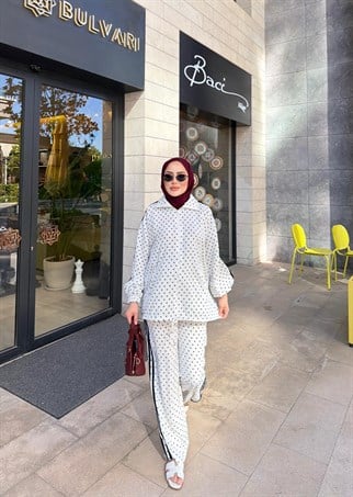HR-1208H&R ButikBel - Ades Çizgi Detaylı Puantiyeli Takım Beyaz