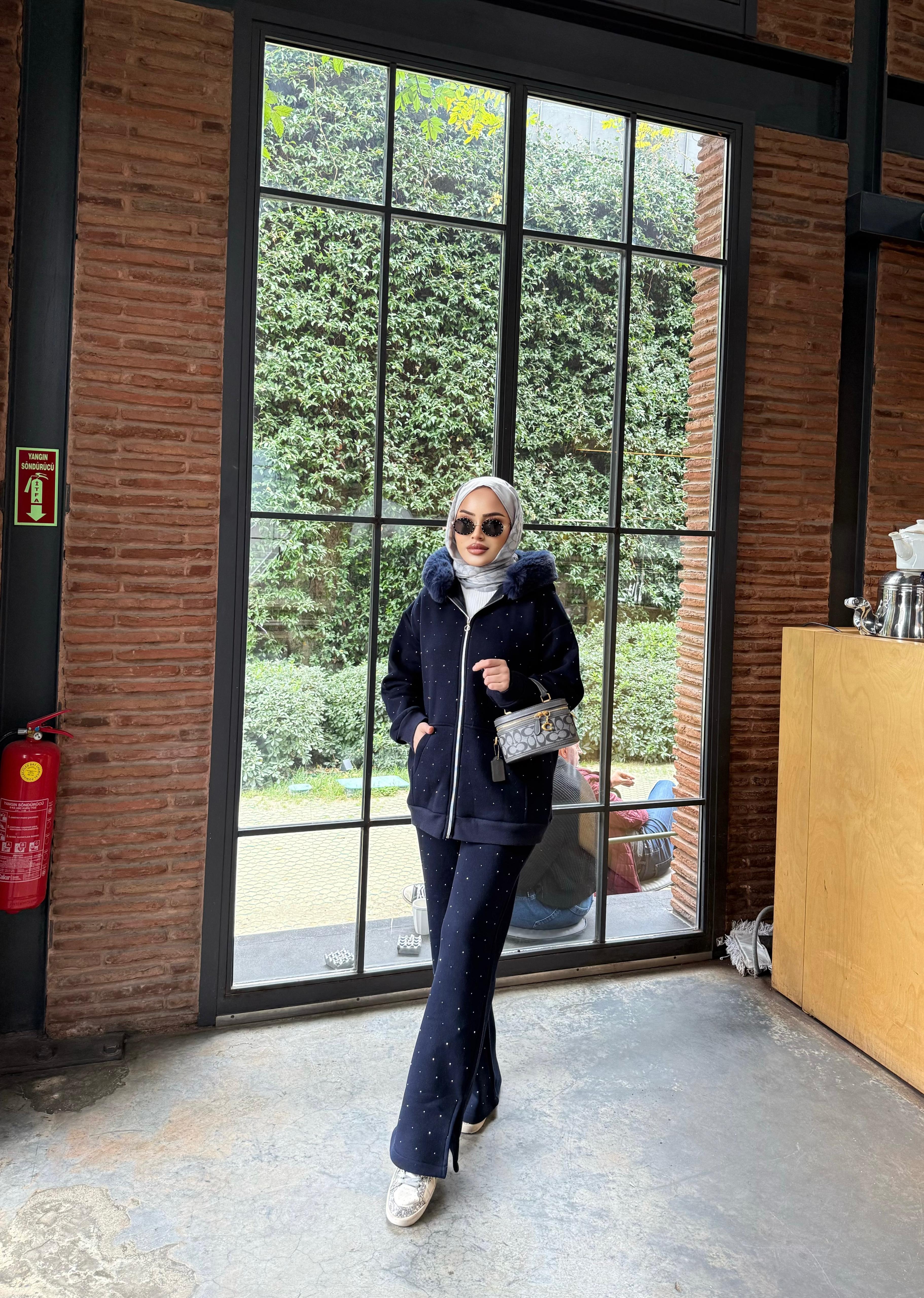 TKM-1906H&R ButikMaja 3 iplik Kürk Ve Taşlı Takım Lacivert