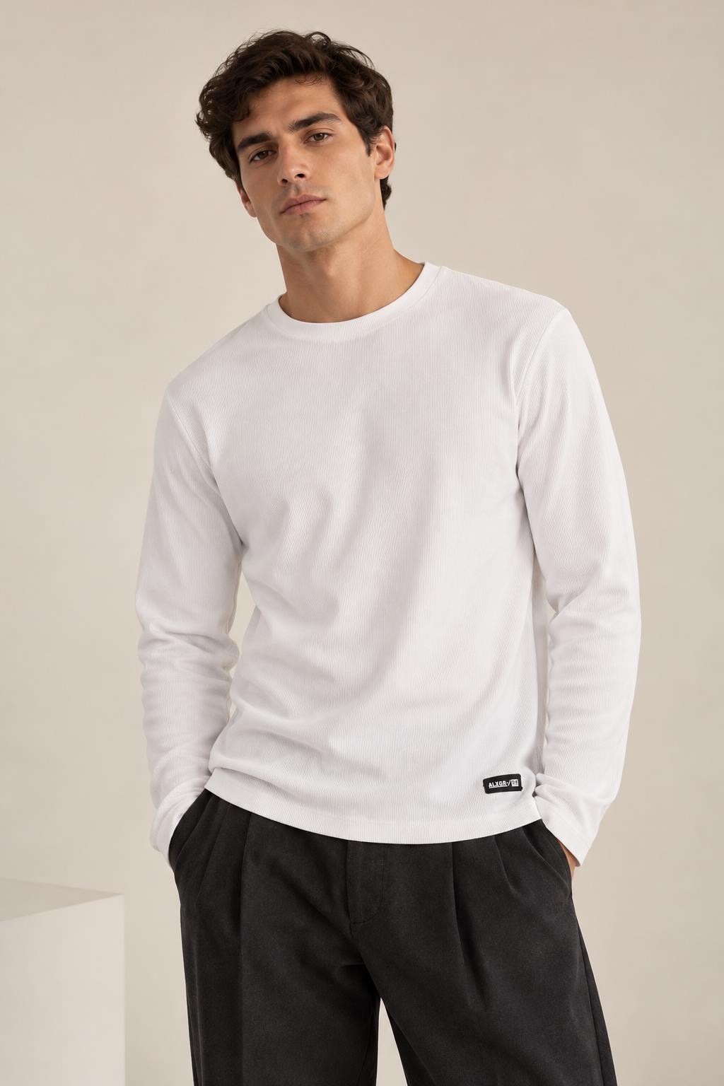 Bisiklet Yaka İnce Fitilli Basic Sweatshirt