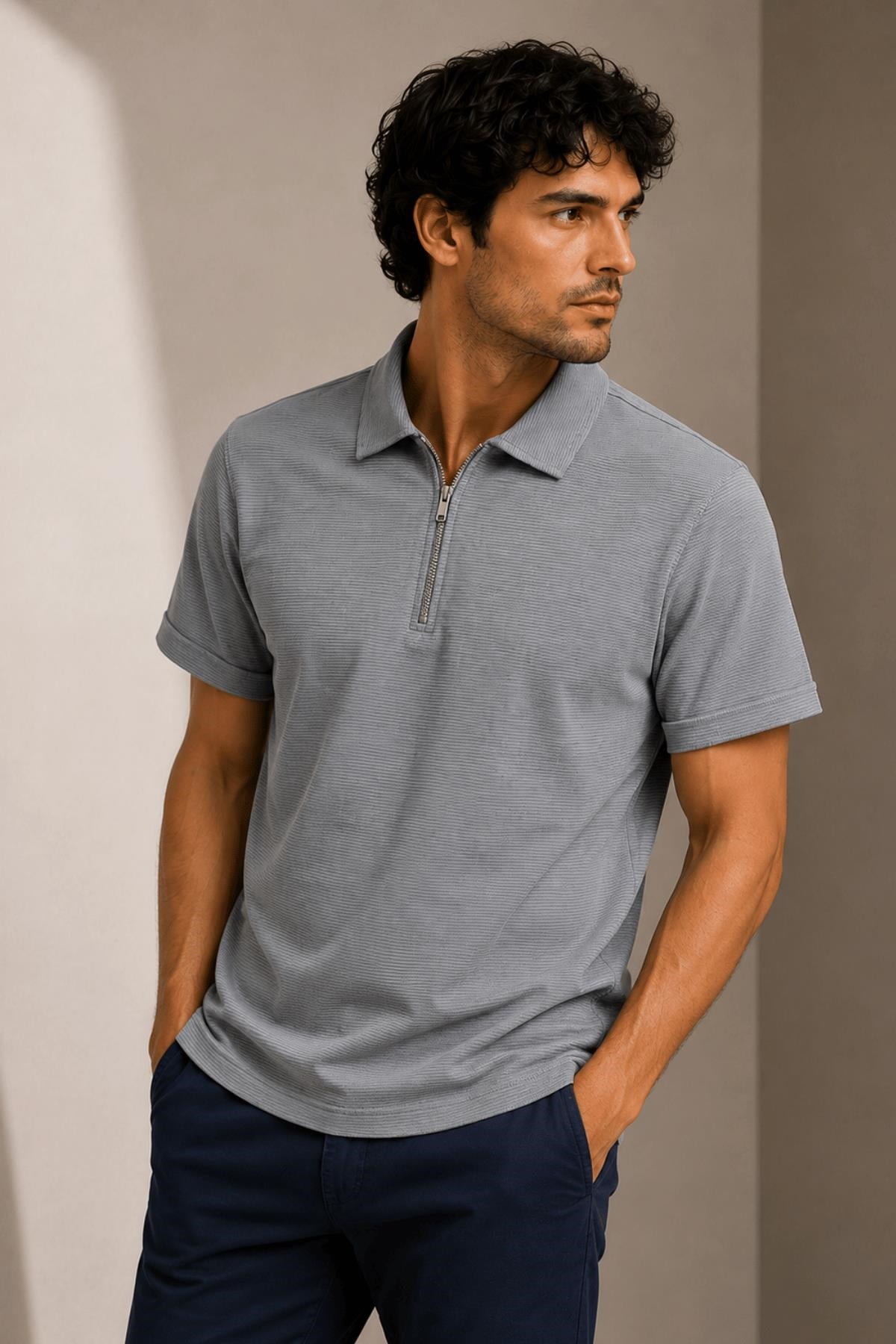 Kısa Kollu Fermuarlı Polo Yaka T-shirt