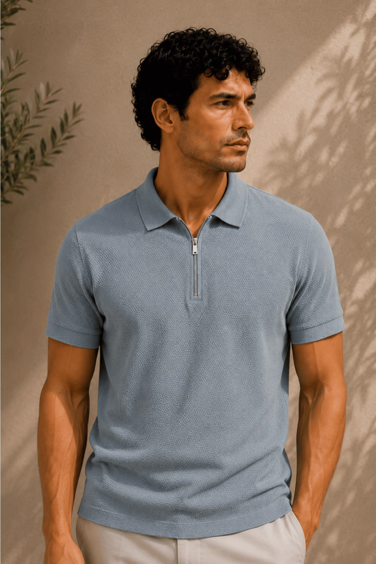 Kısa Kollu Fermuarlı Polo Yaka T-shirt