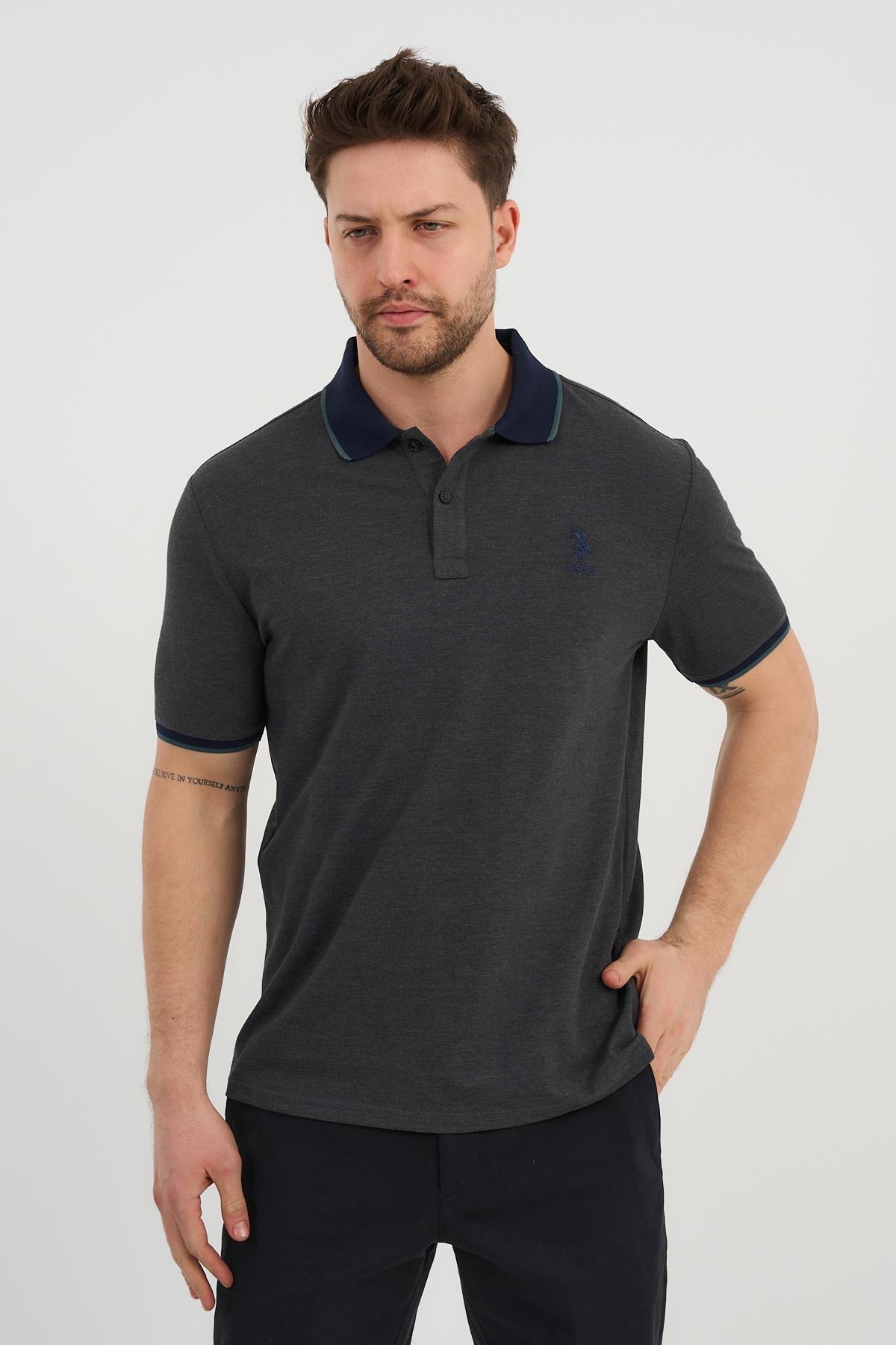 Polo Yaka Düğmeli T-shirt