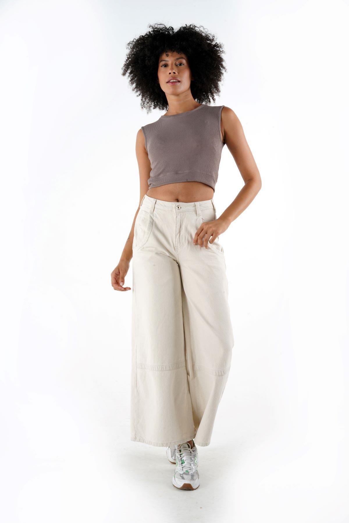 ALEXANDERGARDI BİSİKLET YAKA KOLSUZ FİTİLLİ CROP T-SHİRT (B24-00219)
